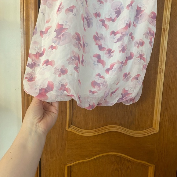 Silk Floral Top - Picture 5 of 6